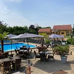 Woodlodge High Chaparral אתר קמפינג